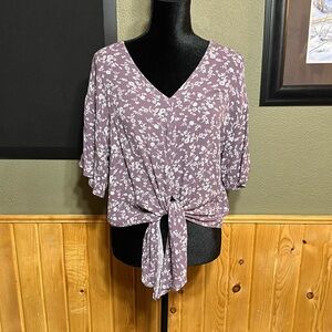 LUQ short sleeved front tie blouse